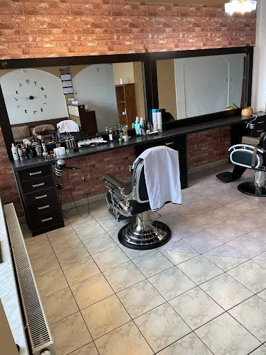 Pracownia Fryzjerska Piotr Pawłowski Barber